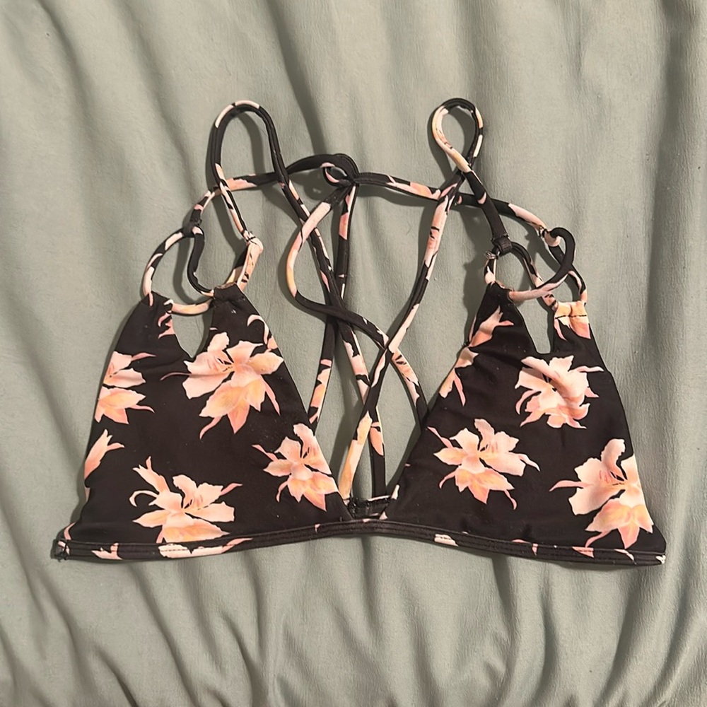 Acacia Aloha top